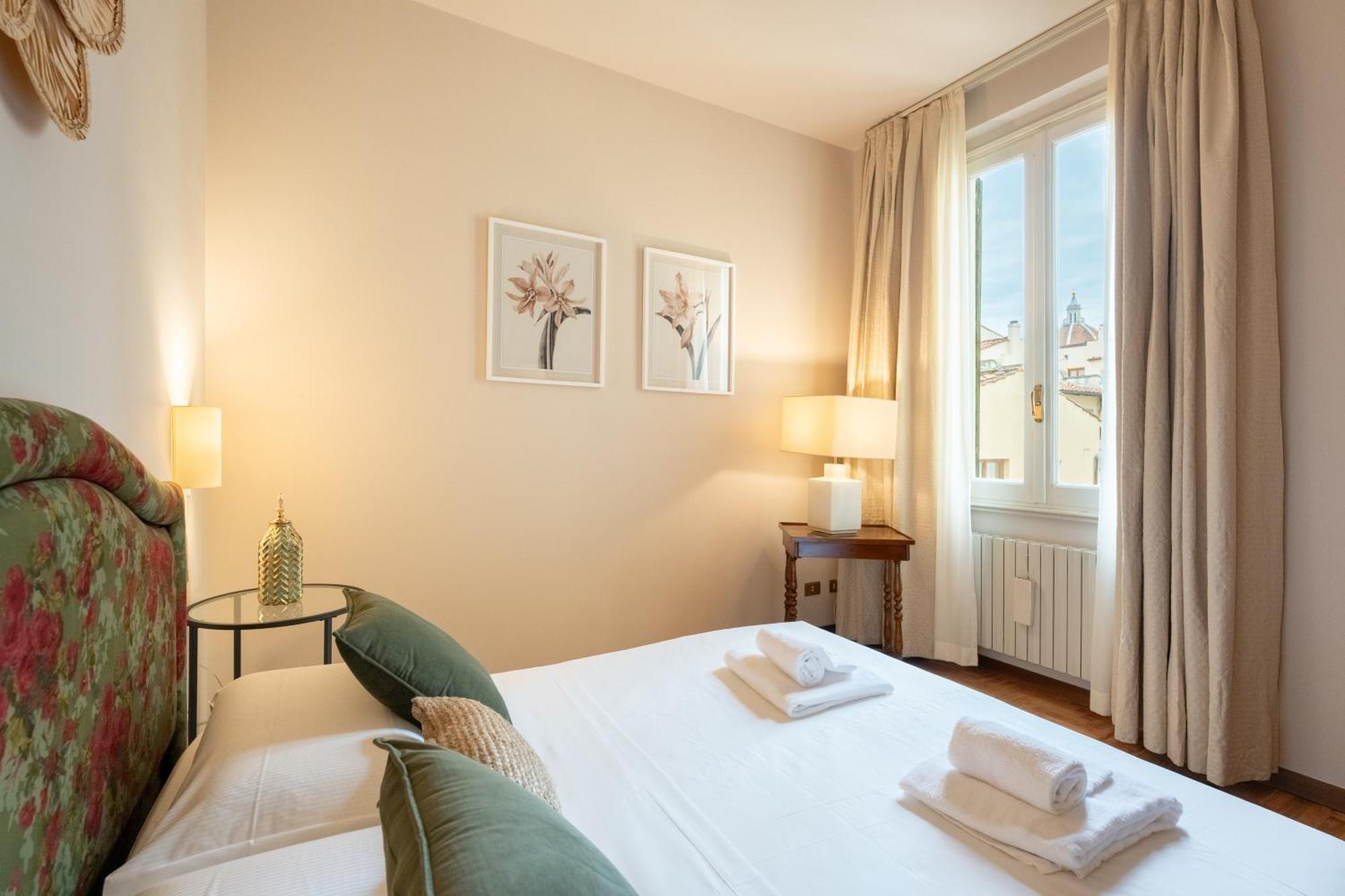 Via Panzani 16, 3th Floor - Antonella - Elegant & Spacious, 3-bedroom In Historic Center * Florencia