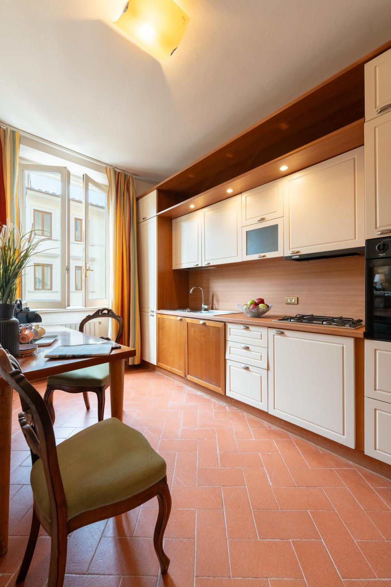 Via Panzani 16, 3th Floor - Antonella - Elegant & Spacious, 3-bedroom In Historic Center Apartamento Florencia