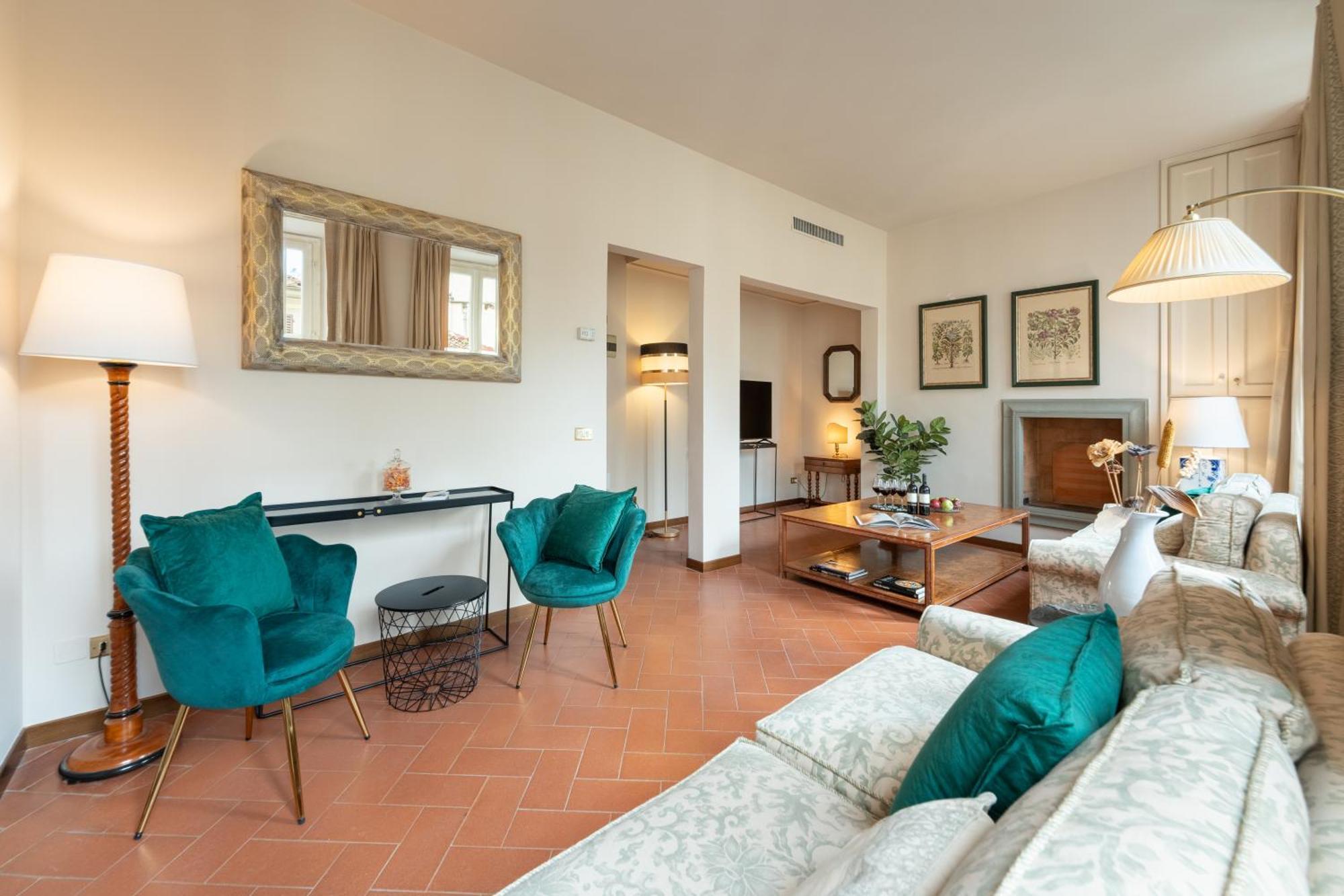 Via Panzani 16, 3th Floor - Antonella - Elegant & Spacious, 3-bedroom In Historic Center Florencia