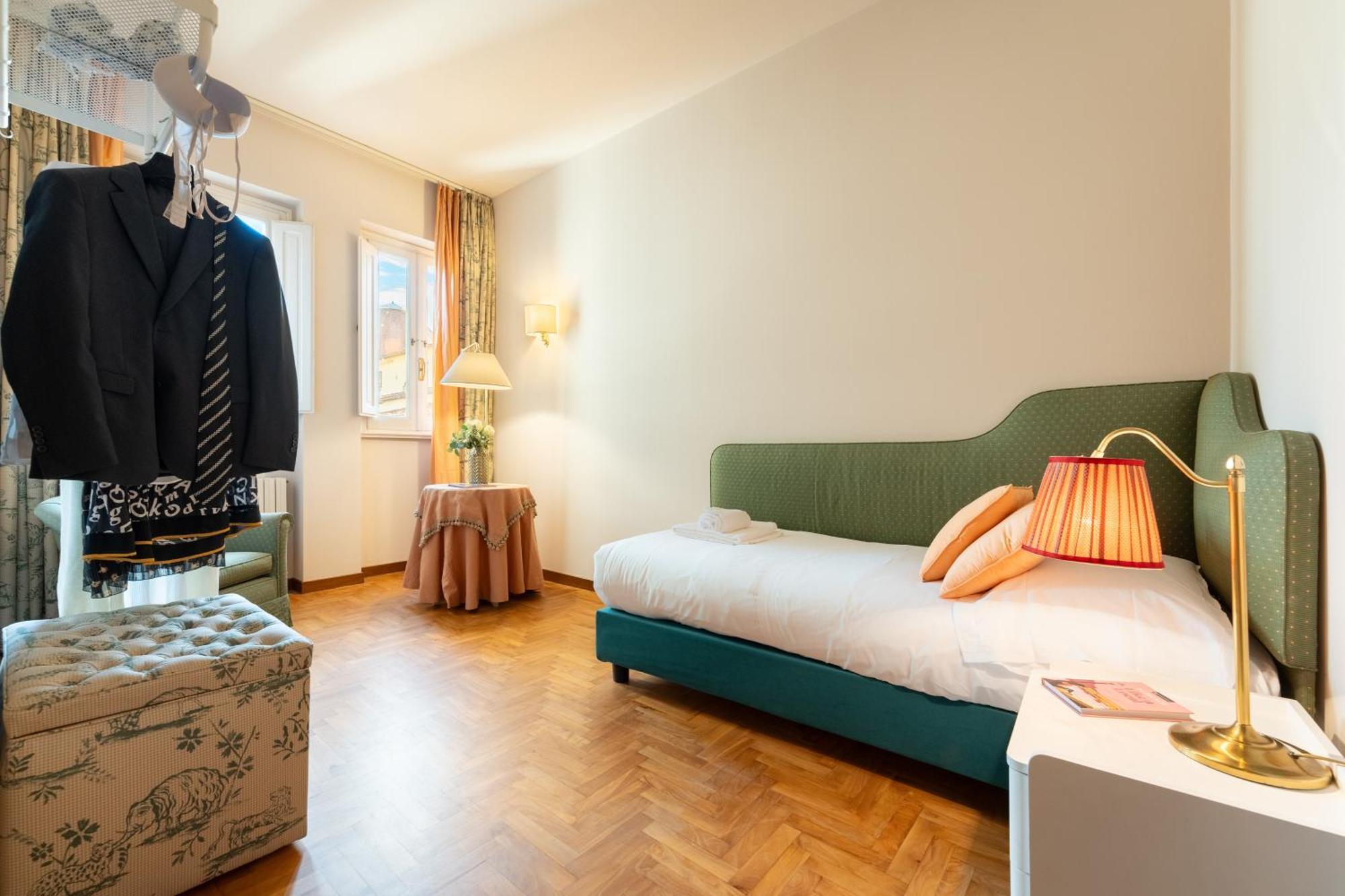 Via Panzani 16, 3th Floor - Antonella - Elegant & Spacious, 3-bedroom In Historic Center Florencia