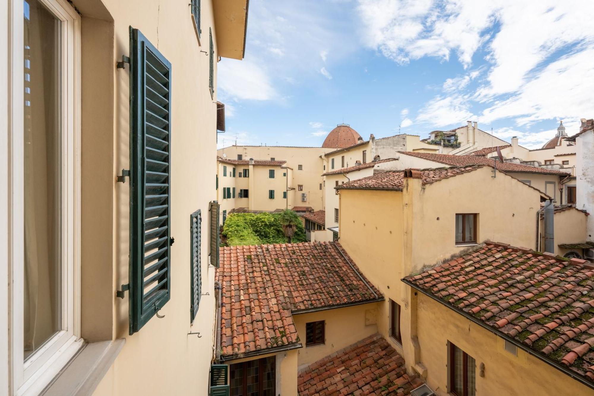 Via Panzani 16, 3th Floor - Antonella - Elegant & Spacious, 3-bedroom In Historic Center Apartamento