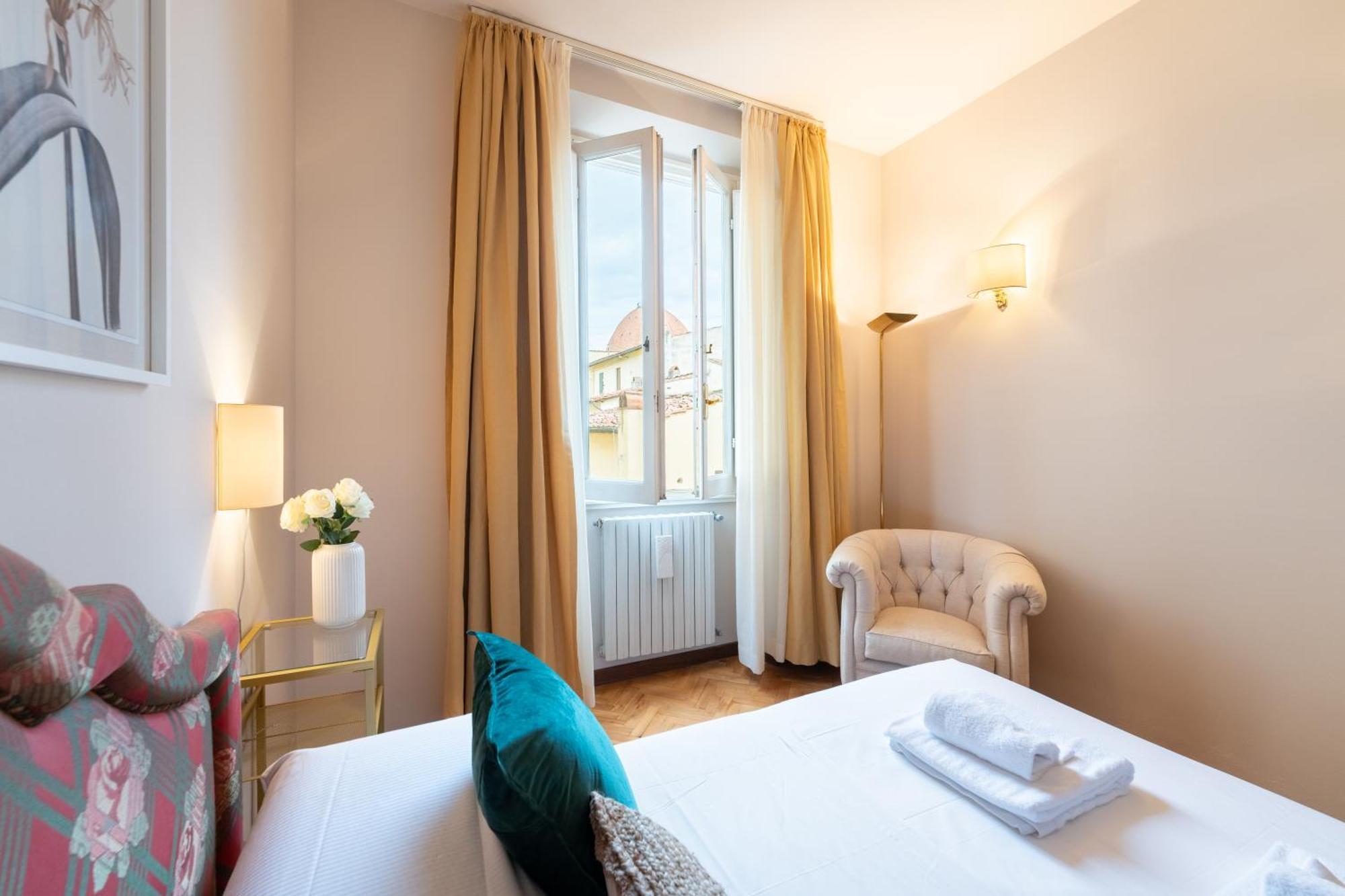 Via Panzani 16, 3th Floor - Antonella - Elegant & Spacious, 3-bedroom In Historic Center Apartamento Florencia