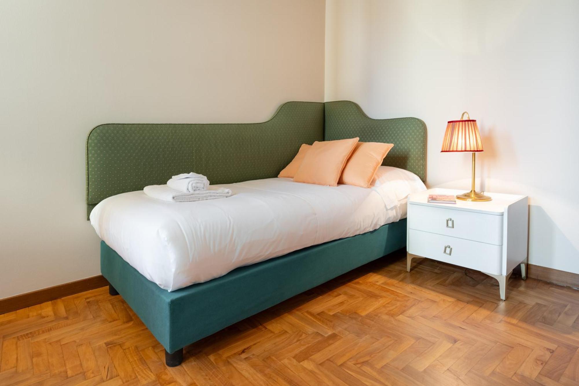 Via Panzani 16, 3th Floor - Antonella - Elegant & Spacious, 3-bedroom In Historic Center Apartamento