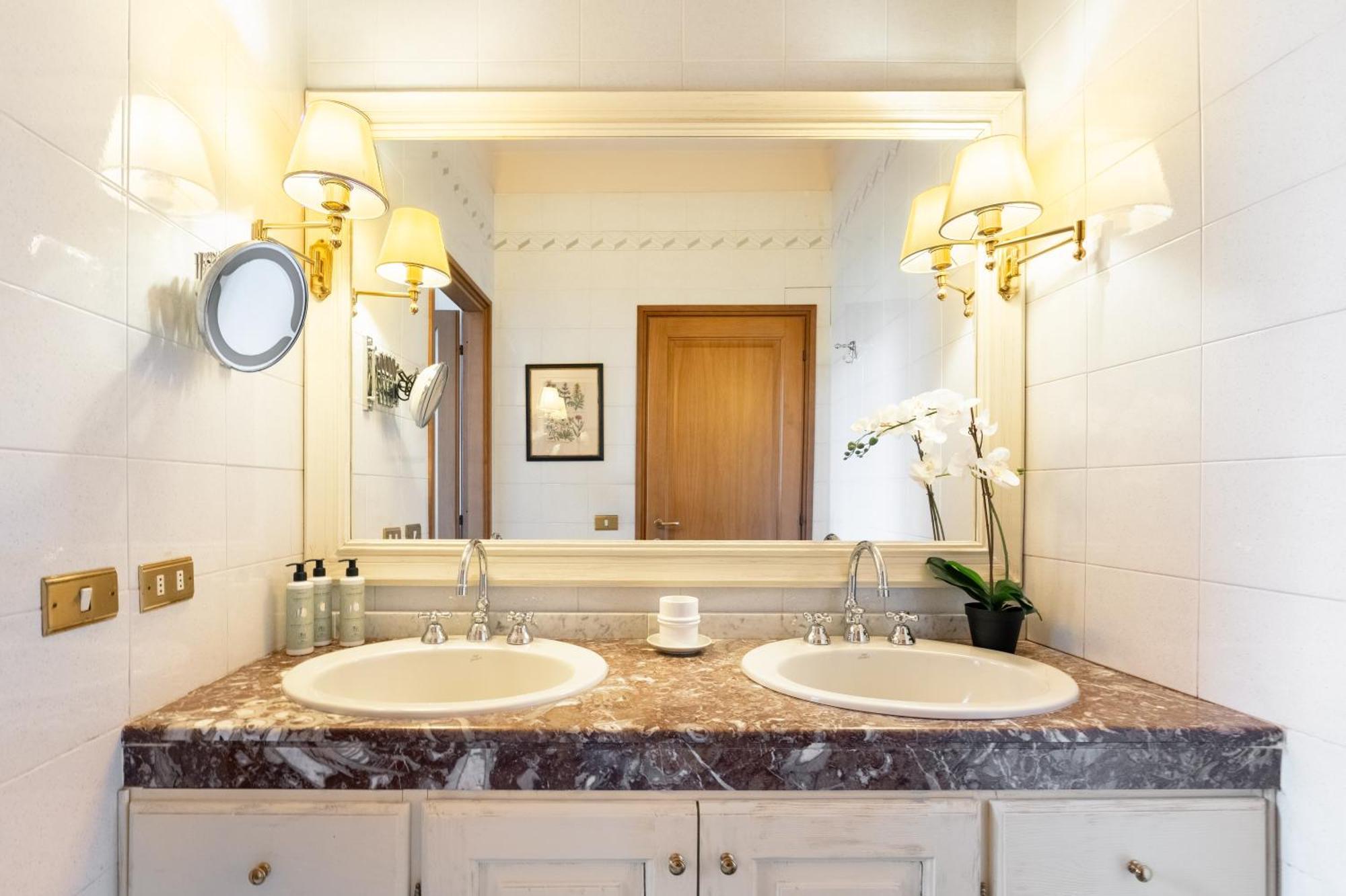 Via Panzani 16, 3th Floor - Antonella - Elegant & Spacious, 3-bedroom In Historic Center Apartamento Florencia