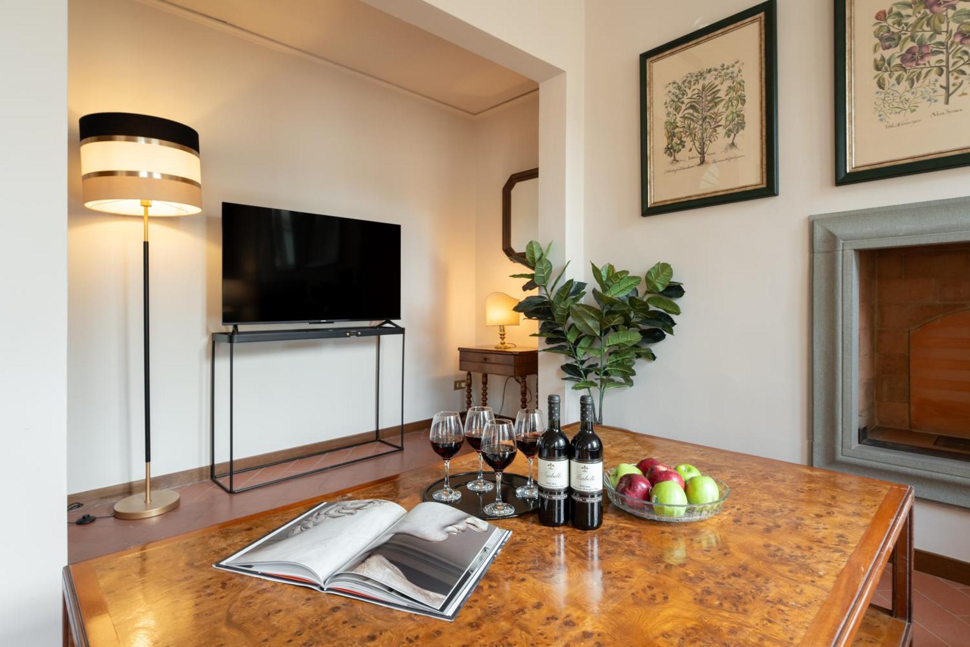 Apartamento Via Panzani 16, 3th Floor - Antonella - Elegant & Spacious, 3-bedroom In Historic Center Florencia